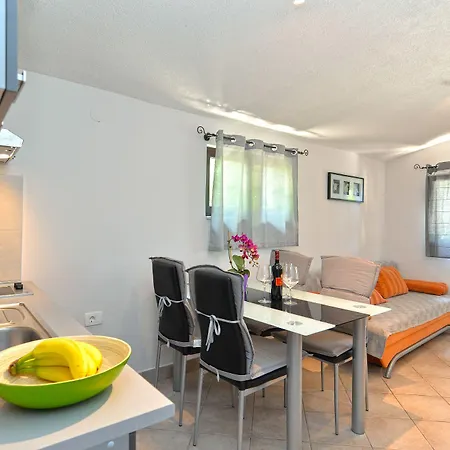 Vesna 1642 Apartment