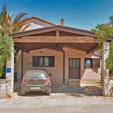 Vesna 1642 Apartman Póla
