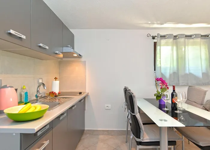 Vesna 1642 * פולה